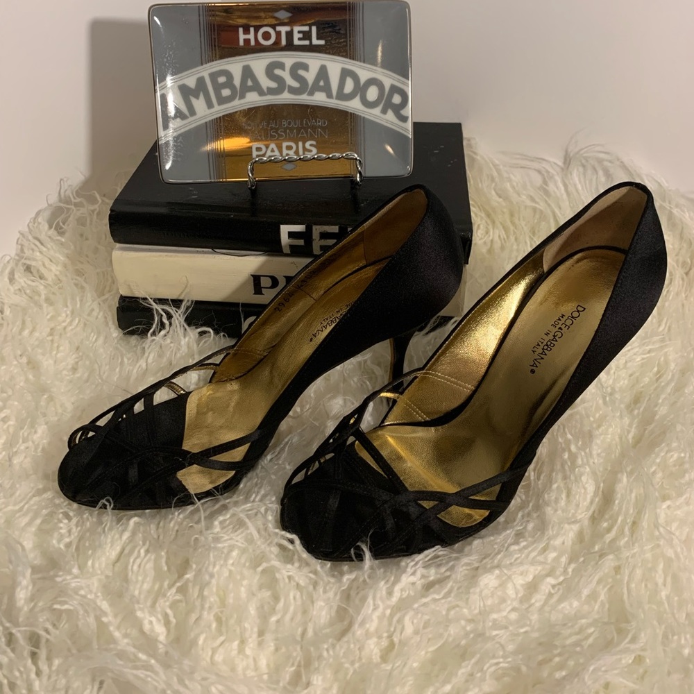 DOLCE & GABANNA black peep toe heels
